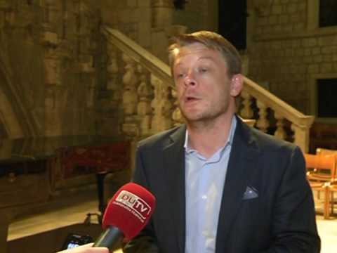 MATIJA SVIRA ARSENA: Ogledalo odnosa između sina i oca