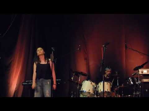 VERTIGO i NEJRA BAŠIĆ - TI ME NE VOLIŠ (NEGATIVE)