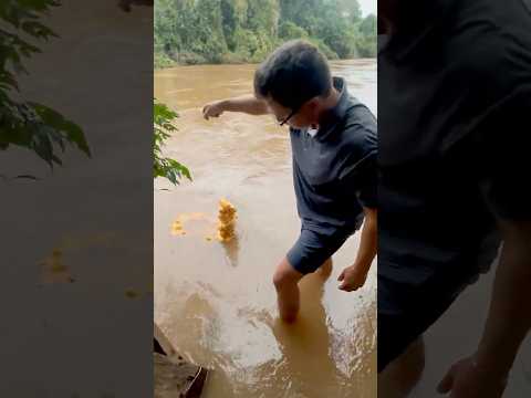 Tem pescaria que começa muito antes da fisgada… começa na preparação. 🌽🎣No Rio dos Bois!