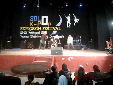 [SBSquad] Purple Line - SHINe - O jung ban hap @ Solo Kpop Explosion 2011