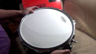 Video thumbnail for Evans HD Dry 14" : Unboxing and Sound Preview by Joe Fendero