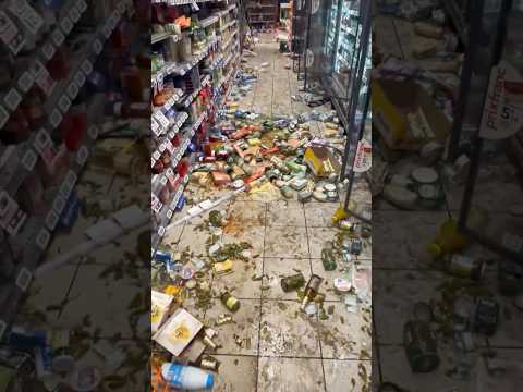 Fransa'daki gösteriler ve İtalya'daki grev sonrasında marketlerden gelen görüntüler gündeme düştü!
