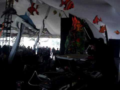 Alienn @ Sonic gateway 31-12-2009 - Almeirim.wmv