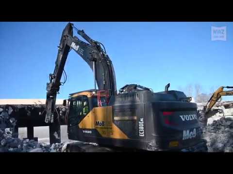 Abrissarbeiten an der Autobahnbrücke der A29