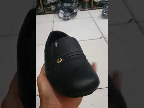 sepatu casual slip on kulit asli