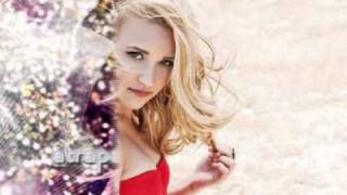 You Get Me Through  Emily Osment español