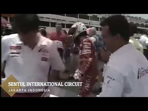 Valentino rossi balap di Sirkuit Sentul Indonesia 1997