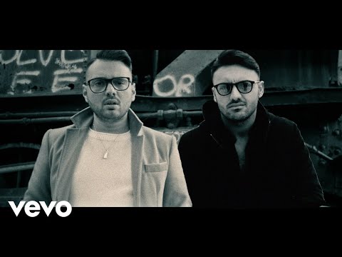 Tony Capone - IL TUO MOMENTO ft. DANIELE DE MARTINO