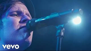 Fall Out Boy - Alone Together (Live In London)