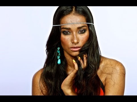 Smokey Eyes & Freckles - Boho Chic Makeup Tutorial