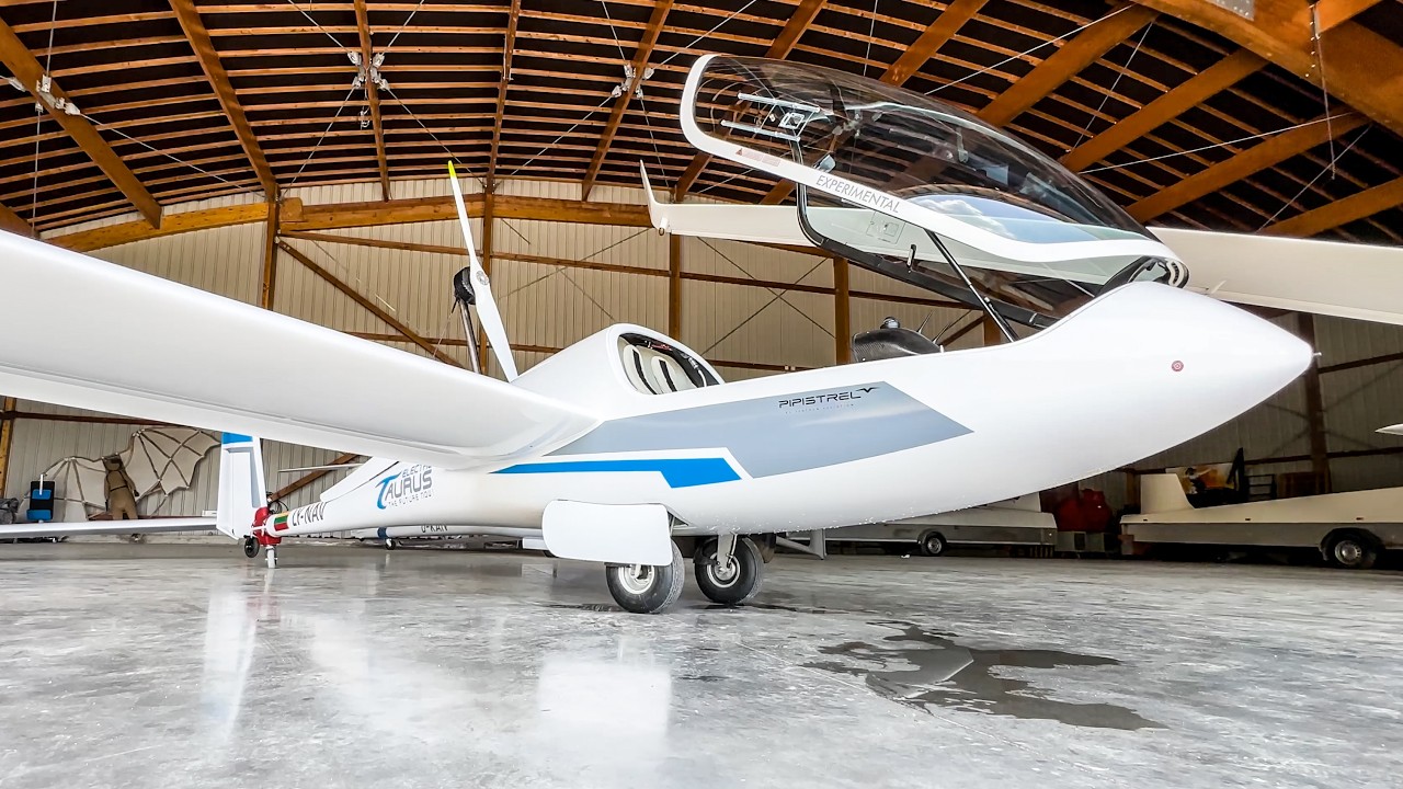Pipistrel Taurus Electro electric glider in flight