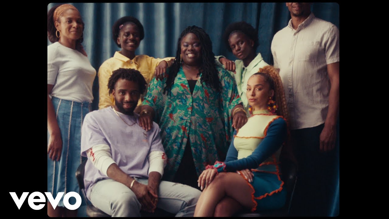 Ella Eyre, Banx & Ranx ft. Kiana Ledé — Mama