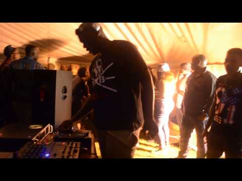 The 2 boys infront of Dosline