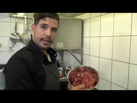 Koken met marinekok Bas: Rendang | Koninklijke Marine