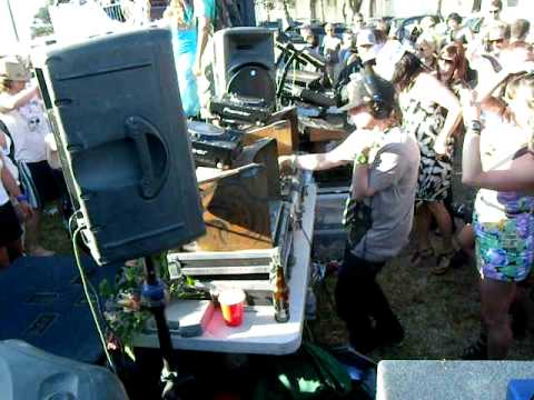 Justin Long @ Sunset Treasure Island #1