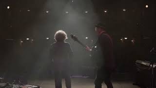 THE SHOW MUST GO ON - Leo Sayer - Live In Concert