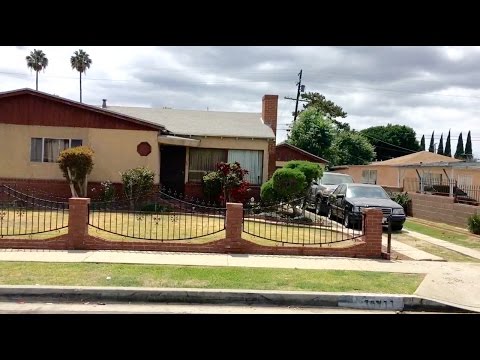 download lagu mp3 mp4 Eazy Es House, download lagu Eazy Es House gratis, unduh video klip Eazy Es House