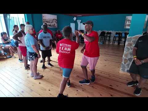 Steevo guides class through session at FitFever SALSOGA '25