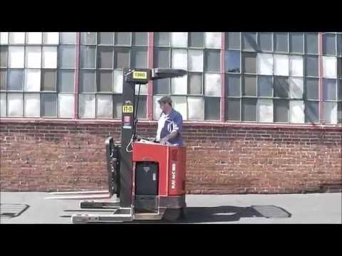 RAYMOND EASI 3,000 LB ELECTRIC FORKLIFT