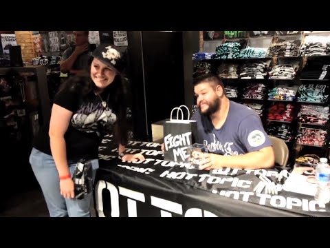 WWE's Kevin Owens - In Store Appearance Garden State Plaza