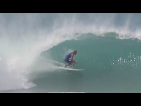 Freesurfing Pipe: Owen Wright Gets Heavy Water