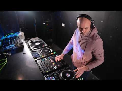 Viktor54 @ Kickin' On