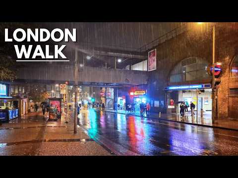 Heavy Rain in London 🌧️🌙 Tower Bridge to Tower of London | Night Walk 4K HDR 🇬🇧