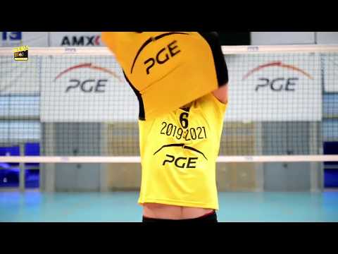 Volley Mercato: L'originale annuncio di rinnovo di Karol Klos al PGE Skra Belchatov...