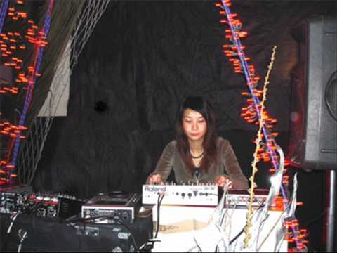 Mussy Moody - Gremlins On The Run ( remix )