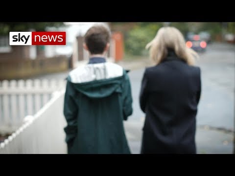 Honderden jonge transgenders zoeken hulp om terug te keren — Sky News