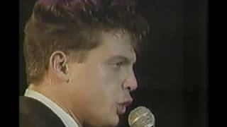 Luis Miguel - Pupilas De Gato (Live - Panamá 1992)