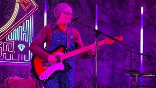 Two Nice Girls - The Holland Song - 2024