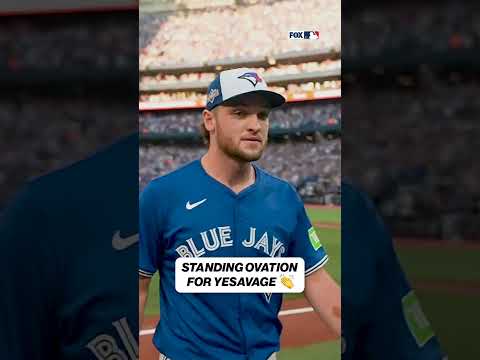 Toronto shows love to Yesavage 👏 #bluejays #toronto #mlb #treyyesavage #baseball #alds