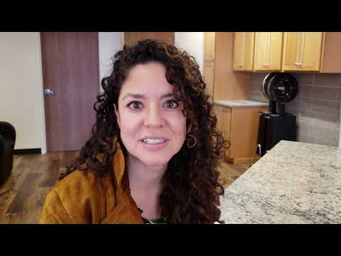 Aurea Tolnay leaves a testimonial for Devana Salon