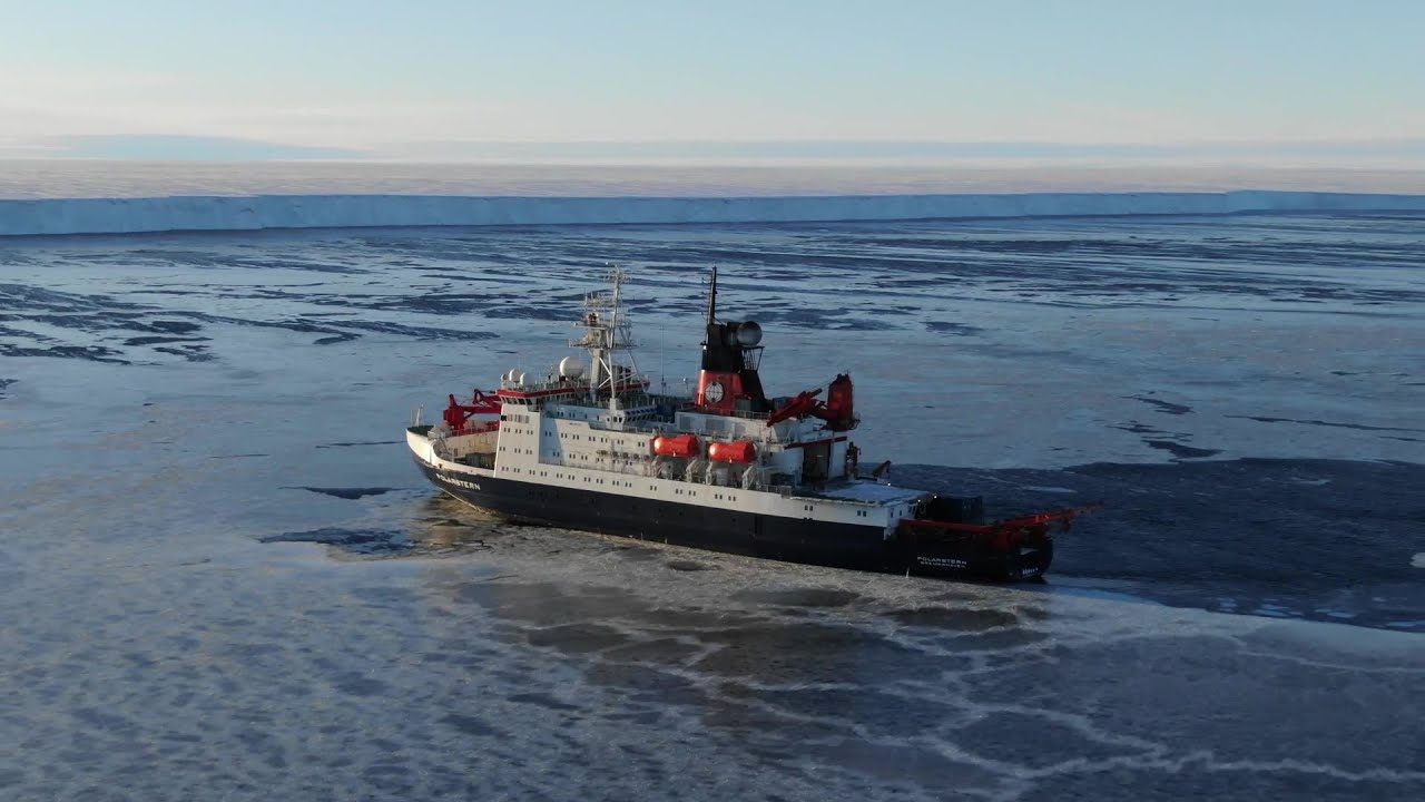 Polarstern-Expedition erkundet abgebrochenen Rieseneisberg - YouTube