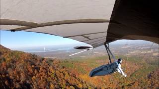 preview picture of video 'Hang gliding with fall colors at Mount Nebo an Arkansas state park'