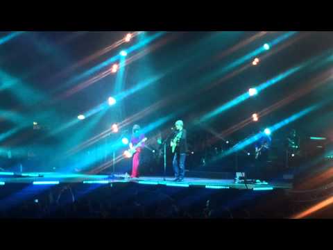 L'alieno - Carmen Consoli e Luca Madonia (live @ Forum di Assago Milano - 13/04/2015)