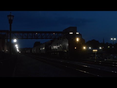 Railfanning Quick Clip: CSX 3389 Leads CSX Q542 Through Marietta, GA With Lots Of Horn Action