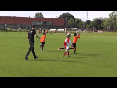 15 sept 2012 VV De Meern E5 - UVV E5 com 4-3 Doelpunt Sem