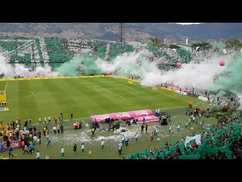 "RECIBIMIENTO EN EL CLÃSICO ANTIOQUEÑO" Barra: Los del Sur &bull; Club: Atlético Nacional &bull; País: Colombia