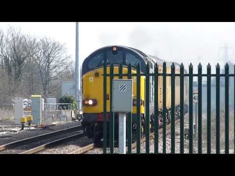 Drs 37059 and 37069 on 1Q12 through Severn Tunnel Junction 14/03/2011
