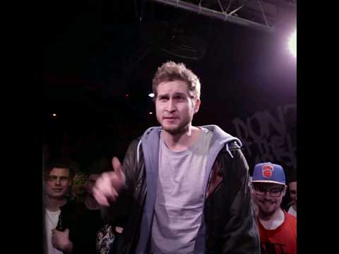 " MIT JUNGS WIE DIR WURDE UNSER BODEN IM GYMNASIUM GEBOHNERT " // Jolle | #dltlly #dltllyfirst