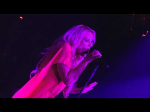 City Angels feat. Michelle Luttenberger - Broken LIVE @ Prater Dome Wien