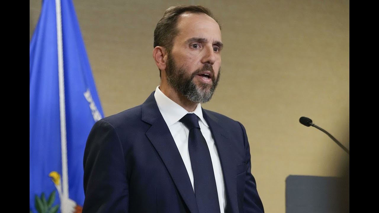 Special counsel Jack Smith files narrowed indictment against Donald Trump in 2020 election case –...