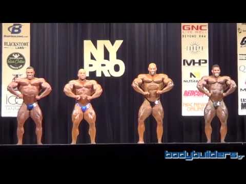 Top 4-5 Comparison At The 2018 IFBB New York Pro Prejudging