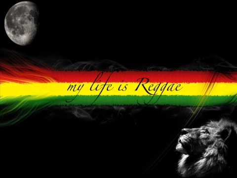 Don Carlos feat Ponto de Equilibrio - Stay Alive