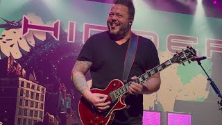 Hinder - Homecoming Queen  - Lucas Oil Live @ WinStar - Thackerville OK - December 27, 2025
