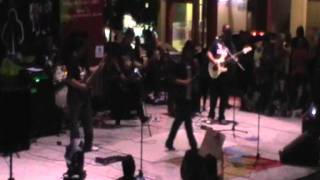 crash-mahsuri live at wangsa walk