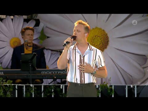 Andreas Weise uppträder med nya låten ”My Love Runs Deep” - Lotta på Liseberg (TV4)