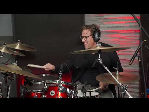 Gregg Bissonette and Thomas Lang relaxed double drum-jam